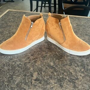 Camel brown suede boots